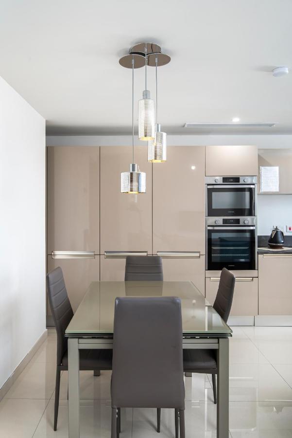 Spacious, Modern & Cosy 2 Bedroom 2 Bathroom Apartment - St. Julians Saint Julian's Екстериор снимка