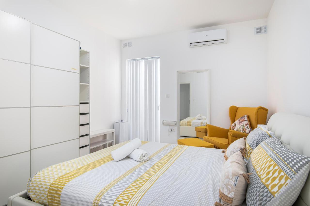 Spacious, Modern & Cosy 2 Bedroom 2 Bathroom Apartment - St. Julians Saint Julian's Екстериор снимка