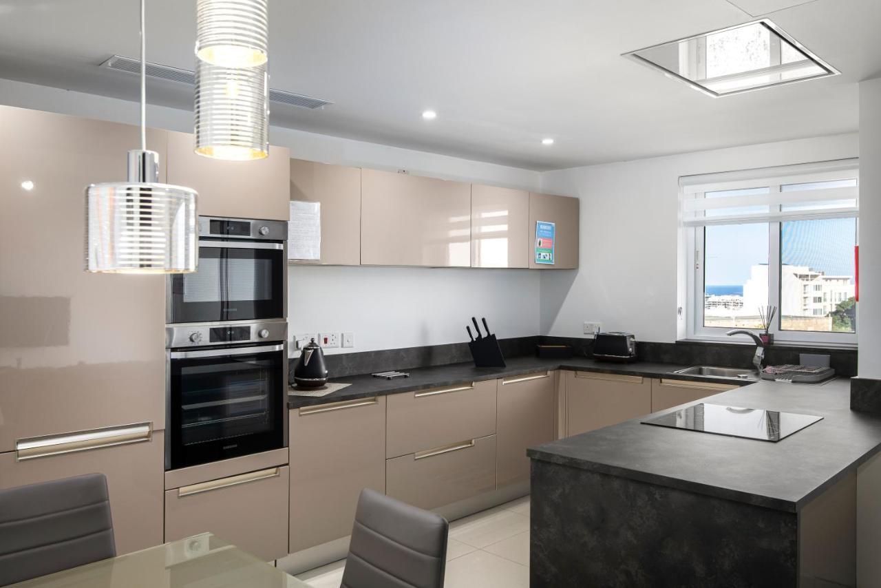 Spacious, Modern & Cosy 2 Bedroom 2 Bathroom Apartment - St. Julians Saint Julian's Екстериор снимка